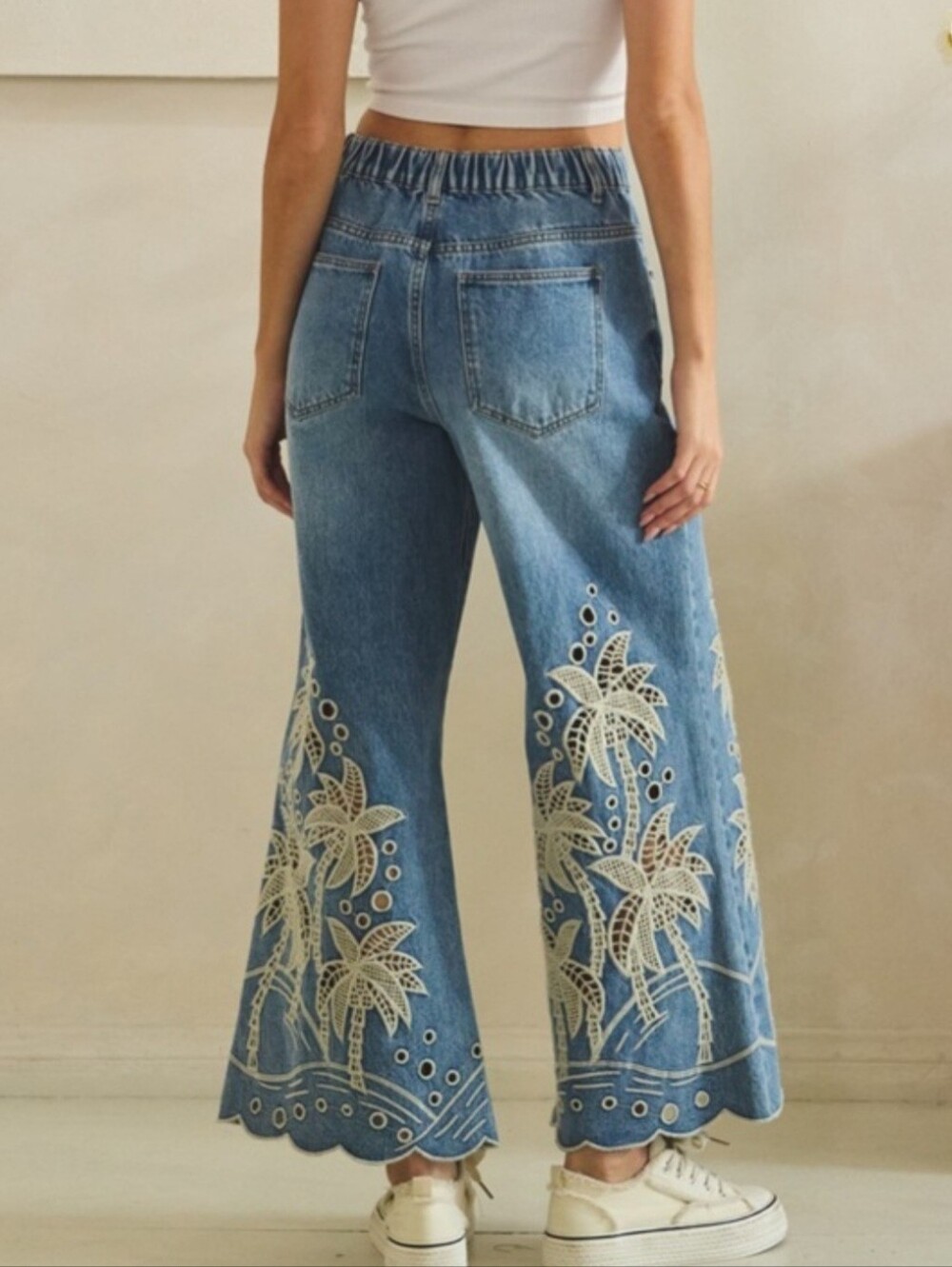 Oli And Hali Palm Tree Cutout Jeans ๐ด - Picture 4 of 7